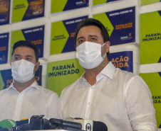 08.04.2021 - Governador Carlos Massa Ratinho Junior com Secretário da saúde Beto Preto
distribuição 12 lote de vacinas no Paraná
Foto Gilson Abreu/AEN