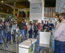 08.04.2021 - Governador Carlos Massa Ratinho Junior com Secretário da saúde Beto Preto
distribuição 12 lote de vacinas no Paraná
Foto Gilson Abreu/AEN