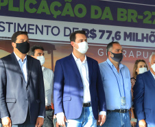 O governador Carlos Massa Ratinho Junior esteve nesta quarta-feira (14) em Guarapuava, na região Central do Estado, para vistoriar as obras de duplicação da BR-277 que cruza o perímetro urbano da cidade. Foto: José Fernando Ogura/AEN