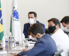 A TIM Brasil anunciou, nesta quinta-feira (15), que estenderá sua rede 4G para novos pontos no Interior do Estado. O novo plano foi anunciado no Palácio Iguaçu, pelo governador Carlos Massa Ratinho Junior e pelo CEO da TIM Brasil, Pietro Labriola.  -   Curitiba, 15/04/2021  -  Foto: Jonathan Campos/AEN