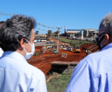 Serviços de terraplenagem, drenagem e de pavimentação estão em andamentos na readequação do Trevo Cataratas, em Cascavel, na região Oeste do estado.  -  Cascavel, 15/04/2021 -  Foto: Divulgação DER/PR