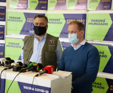 VACINAS ? Os medicamentos foram distribuídos às 22 Regionais de Saúde do Estado juntamente das 363.340 doses do 13º lote de vacinas contra Covid-19 e de 292.800 doses de vacina contra Influenza. - Curitiba, 16/04/2021 - Foto: Ari Dias/AEN