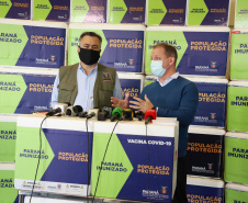 VACINAS ? Os medicamentos foram distribuídos às 22 Regionais de Saúde do Estado juntamente das 363.340 doses do 13º lote de vacinas contra Covid-19 e de 292.800 doses de vacina contra Influenza. - Curitiba, 16/04/2021 - Foto: Ari Dias/AEN