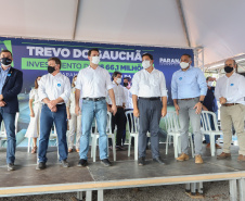 O governador Carlos Massa Ratinho Junior lança nesta sexta-feira (23) a pedra fundamental das obras de modernização do Trevo Gauchão e da duplicação da PR-323 no perímetro urbano de Umuarama. O investimento é de R$ 66,1 milhões. 23/04/2021 - Foto: Geraldo Bubniak/AEN