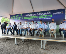 O governador Carlos Massa Ratinho Junior lança nesta sexta-feira (23) a pedra fundamental das obras de modernização do Trevo Gauchão e da duplicação da PR-323 no perímetro urbano de Umuarama. O investimento é de R$ 66,1 milhões. 23/04/2021 - Foto: Geraldo Bubniak/AEN