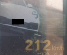 As equipes do Batalhão de Polícia Rodoviária (BPRv) estão ativas com fiscalizações para inibir o excesso de velocidade em toda a malha rodoviária estadual. A análise da unidade dos primeiros três meses deste ano aponta um dado alarmante sobre a segurança viária: o aumento de 345% de flagrantes de motoristas em velocidade acima do permitido em relação ao primeiro trimestre do ano passado. -  Curitiba, 27/04/2021 - Foto: SESP/PR