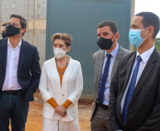 A construção da Cadeia Pública de Ponta Grossa, nos Campos Gerais, segue em andamento e já tem 60% das obras executadas. A previsão é que a entrega seja feita ao Departamento Penitenciário do Paraná (Depen-PR) ainda neste ano. O secretário da Segurança Pública, Romulo Marinho Soares, visitou as obras e destacou que a unidade faz parte de um projeto do Governo do Estado de ampliação do sistema prisional do Paraná.  -  Ponta Grossa, 03/05/2021  -  Foto: SESP/PR