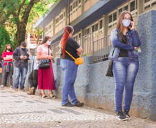 Nesta segunda-feira (3), a Universidade Estadual de Ponta Grossa (UEPG) finalizou a segunda etapa das provas do Vestibular 2020. Os candidatos responderam às questões das disciplinas específicas do curso escolhido.   -  Ponta Grossa, 03/05/2021  -  Fotos: Aline Jasper e Luciane Navarro/UEPG