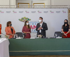 Encontro das primeiras damas do Paraná. Luciana Saito Massa
Foto Gilson Abreu/AEN