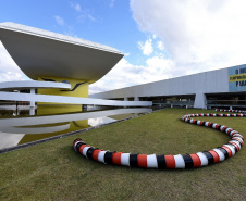 MON e MAC Paraná reabrem ao público com protocolos de segurança e novas exposições. Foto:SECC