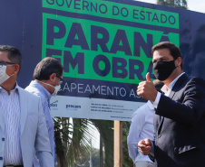 Nesta quarta-feira (05), o Secretário da Infraestrutura e Logística do Paraná, Sandro Alex, acompanhado do reitor da Universidade Estadual de Ponta Grossa, Miguel Sanches Neto, e da prefeita Elizabeth Schmidt, inaugurou o recapeamento asfáltico do campus de Uvaranas.Foto: Rodrigo Felix Leal/SEIL