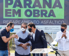 Nesta quarta-feira (05), o Secretário da Infraestrutura e Logística do Paraná, Sandro Alex, acompanhado do reitor da Universidade Estadual de Ponta Grossa, Miguel Sanches Neto, e da prefeita Elizabeth Schmidt, inaugurou o recapeamento asfáltico do campus de Uvaranas.Foto: Rodrigo Felix Leal/SEIL