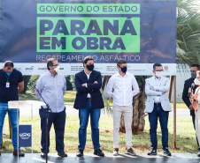 Nesta quarta-feira (05), o Secretário da Infraestrutura e Logística do Paraná, Sandro Alex, acompanhado do reitor da Universidade Estadual de Ponta Grossa, Miguel Sanches Neto, e da prefeita Elizabeth Schmidt, inaugurou o recapeamento asfáltico do campus de Uvaranas.Foto: Rodrigo Felix Leal/SEIL