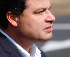 Nesta quarta-feira (05), o Secretário da Infraestrutura e Logística do Paraná, Sandro Alex, acompanhado do reitor da Universidade Estadual de Ponta Grossa, Miguel Sanches Neto, e da prefeita Elizabeth Schmidt, inaugurou o recapeamento asfáltico do campus de Uvaranas.Foto: Rodrigo Felix Leal/SEIL