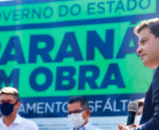 Nesta quarta-feira (05), o Secretário da Infraestrutura e Logística do Paraná, Sandro Alex, acompanhado do reitor da Universidade Estadual de Ponta Grossa, Miguel Sanches Neto, e da prefeita Elizabeth Schmidt, inaugurou o recapeamento asfáltico do campus de Uvaranas.Foto: Rodrigo Felix Leal/SEIL