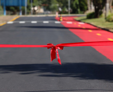 Nesta quarta-feira (05), o Secretário da Infraestrutura e Logística do Paraná, Sandro Alex, acompanhado do reitor da Universidade Estadual de Ponta Grossa, Miguel Sanches Neto, e da prefeita Elizabeth Schmidt, inaugurou o recapeamento asfáltico do campus de Uvaranas