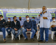 O governador Carlos Massa Ratinho Junior inaugura nesta quinta-feira (6) as obras de pavimentação asfáltica da Estrada Municipal do Distrito Águas de Jurema, em Iretama, no Centro do Estado. São 3 quilômetros entre a PR-462 e ponte dois do Rio Formoso. O investimento é de R$ 1,7 milhão
Foto Gilson Abreu/AEN