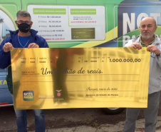 Aposentado recebe prêmio de R$ 1 milhão do Nota Paraná 
. Foto: SEFA