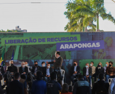 O governador Carlos Massa Ratinho Junior anuncia nesta quinta-feira (13) novos recursos para Arapongas, no Norte do Paraná. São investimentos para a Santa Casa, estradas rurais, pavimentação de ruas e avenidas, um parque urbano e moradias populares. 13/05/2021 - Foto: Geraldo Bubniak/AEN