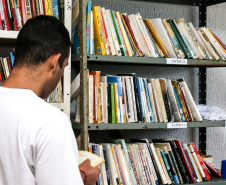 O Departamento Penitenciário do Paraná recebeu do Ministério da Justiça e Segurança Pública, via Departamento Penitenciário Nacional (Depen), 13.930 livros de literatura, que serão distribuídos até o final deste mês nos espaços de acervo bibliográfico, nas penitenciárias do Estado do Paraná.  -  Foto: Depen/PR
