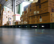 A Secretaria de Estado da Saúde (Sesa) iniciou nesta sexta-feira (14) a distribuição de mais 170.285 medicamentos elencados no chamado “kit de intubação” para pacientes internados com coronavírus. Ao todo 59 hospitais do Plano de Atendimento Covid-19 nas 22 Regionais de Saúde irão receber os medicamentos.Foto: Américo Antonio/SESA