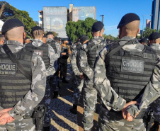 As equipes policiais do Batalhão de Operações Especiais (BOPE), treinadas para dar suporte às unidades de área da PM nas ocorrências de maior periculosidade estão na região de Cascavel nesta semana. A Operação Pronta Resposta IV foi lançada nesta terça-feira (18/05), no Centro da cidade, com a participação do Subcomandante-Geral da PM, coronel Rui Noé Barroso Torres.  -  Cascavel, 18/05/2021  -  Foto: PMPR
