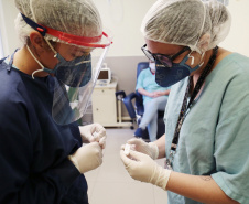O Complexo Hospitalar do Trabalhador (CHT) irá utilizar mil testes rápidos para diagnóstico da Covid-19 em pacientes e colaboradores nas unidades que compõem o complexo, como o Hospital do Trabalhador, Hospital de Reabilitação, Hospital de Infectologia e Retaguarda Clínica, Hospital da Lapa, e Hospital Regional do Litoral. -  Curitiba, 21/05/2021  -  Foto: Clevis Massolia/CHT