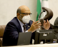 O secretário de Estado da Fazenda, Renê Garcia Junior, apresentou durante audiência pública na tarde desta terça-feira (25), na Assembleia Legislativa do Paraná, os resultados contábeis do Paraná referentes ao 1º quadrimestre de 2021, e ressaltou a premente necessidade de suplementação orçamentária para fazer frente ao aumento de despesas. Foto: Ari Dias/AEN