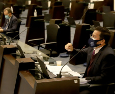 O secretário de Estado da Fazenda, Renê Garcia Junior, apresentou durante audiência pública na tarde desta terça-feira (25), na Assembleia Legislativa do Paraná, os resultados contábeis do Paraná referentes ao 1º quadrimestre de 2021, e ressaltou a premente necessidade de suplementação orçamentária para fazer frente ao aumento de despesas. Foto: Ari Dias/AEN