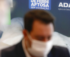 “Esse é o maior anúncio para o agronegócio paranaense nos últimos 50 anos”. Esse é o sentimento do governador Carlos Massa Ratinho Junior ao comemorar o novo status de área livre de febre aftosa sem vacinação, concedido pela Organização Mundial da Saúde Animal (OIE) nesta quinta-feira (27). Foto: Jonathan Campos/AEN