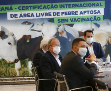 “Esse é o maior anúncio para o agronegócio paranaense nos últimos 50 anos”. Esse é o sentimento do governador Carlos Massa Ratinho Junior ao comemorar o novo status de área livre de febre aftosa sem vacinação, concedido pela Organização Mundial da Saúde Animal (OIE) nesta quinta-feira (27). Foto: Jonathan Campos/AEN