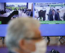 “Esse é o maior anúncio para o agronegócio paranaense nos últimos 50 anos”. Esse é o sentimento do governador Carlos Massa Ratinho Junior ao comemorar o novo status de área livre de febre aftosa sem vacinação, concedido pela Organização Mundial da Saúde Animal (OIE) nesta quinta-feira (27). Foto: Jonathan Campos/AEN