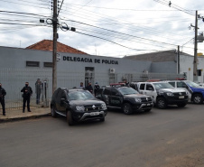 Governo do Paraná retirou 9,3 mil detentos de carceragens sob responsabilidade da Polícia Civil e passou para gestão plena do Departamento Penitenciário (Depen). O balanço engloba transferências efetivadas desde o começo de 2019. Até então, o Estado tinha a pior superlotação do País em delegacias.  -  Foto; SESP/PR