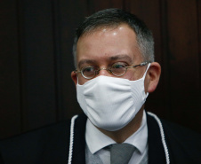 Nesta segunda-feira (31), também foi realizada a posse do novo desembargador do TJPR, Cláudio Smirne Diniz. Sua nomeação foi assinada pelo governador no dia 11 de maio. Diniz preenche a vaga aberta pela aposentadoria do desembargador Clayton Coutinho de Camargo. Foto: Jonathan Campos/AEN