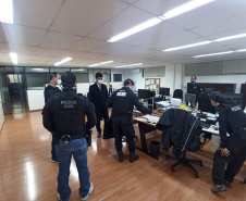 A Polícia Civil do Paraná (PCPR) prendeu três pessoas em flagrante durante a Operação ?Luz na Infância 8?, nesta quarta-feira (9), no Paraná. A força-tarefa coordenada pelo Ministério da Justiça e Segurança Pública teve a participação de policiais civis cumprindo 176 mandados de busca e apreensão no Brasil e em mais cinco países: Argentina, Estados Unidos, Paraguai, Panamá e Equador.  -  Curitiba, 09/06/2021  -  Foto: Polícia Civil do Paraná