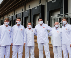 O governador Carlos Massa Ratinho Junior participou nesta sexta-feira (11), em Cambé, no Norte do Estado, da inauguração do Muffato Foods, um dos mais modernos centros de processamento de alimentos do Paraná, que recebeu investimento de R$ 170 milhões.Foto: Jonathan Campos/AEN