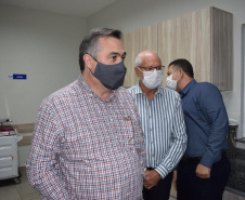 O Governo do Estado repassou dois ventiladores e dois monitores multiparamétricos para o Pronto Atendimento 24 horas de Rolândia, que foi aberto nesta sexta-feira (11). A unidade vai receber pacientes em situações de urgência e emergência e foi ampliada com recursos da prefeitura e da iniciativa privada. - Foto: Bruno Costa