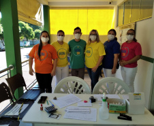A Secretaria de Estado da Saúde (Sesa) registrou ações de vacinação contra a Covid-19 neste sábado (12) nas 22 Regionais de Saúde do Paraná. A iniciativa faz parte da campanha do Governo do Estado, de vacinação ?De domingo a domingo?.  - Curitiba, 12/06/2021  -  Foto: SESA