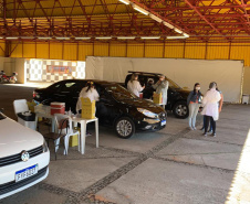 A Secretaria de Estado da Saúde (Sesa) registrou ações de vacinação contra a Covid-19 neste sábado (12) nas 22 Regionais de Saúde do Paraná. A iniciativa faz parte da campanha do Governo do Estado, de vacinação ?De domingo a domingo?.  - Curitiba, 12/06/2021  -  Foto: SESA