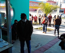 A Secretaria de Estado da Saúde (Sesa) registrou ações de vacinação contra a Covid-19 neste sábado (12) nas 22 Regionais de Saúde do Paraná. A iniciativa faz parte da campanha do Governo do Estado, de vacinação ?De domingo a domingo?.  - Curitiba, 12/06/2021  -  Foto: SESA