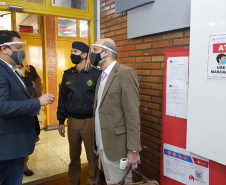 A Controladoria-Geral do Estado (CGE) visitou locais de prova do Concurso da Polícia Militar, no domingo (13), para verificar protocolos de segurança adotados pelo Núcleo de Concursos da Universidade Federal do Paraná (UFPR)