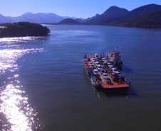 Nova balsa na travessia de Guaratuba. Foto:DER