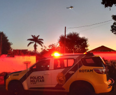 Cerca de 70 policiais militares e civis foram aplicados na operação Investida em Maringá nesta quarta-feira (16/06) para cumprir 12 mandados de Busca e Apreensão contra dois grupos envolvidos com o tráfico de drogas. O trabalho de investigação foi do Núcleo de Maringá da Divisão Estadual de Narcóticos (Denarc), da Polícia Civil, e do Serviço de Inteligência do 4º Batalhão da Polícia Militar.  - Maringá, 16/06/2021  -  Foto: Polícia Civil/SESP-PR