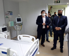 Dez leitos de Unidade de Terapia Intensiva (UTI) para tratamento da Covid-19 foram abertos no Hospital Madre de Dio, em São Miguel do Iguaçu, na região Oeste do Estado, nesta quinta-feira (17). A ativação é um esforço conjunto da Secretaria de Estado da Saúde do Paraná (Sesa), em parceria com a Itaipu Binacional, além do apoio da prefeitura de Foz do Iguaçu. - São Miguel do Iguaçu, 17/06/2021  -  Foto: Rodrigo Rossi/SESA