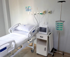 Dez leitos de Unidade de Terapia Intensiva (UTI) para tratamento da Covid-19 foram abertos no Hospital Madre de Dio, em São Miguel do Iguaçu, na região Oeste do Estado, nesta quinta-feira (17). A ativação é um esforço conjunto da Secretaria de Estado da Saúde do Paraná (Sesa), em parceria com a Itaipu Binacional, além do apoio da prefeitura de Foz do Iguaçu. - São Miguel do Iguaçu, 17/06/2021  -  Foto: Rodrigo Rossi/SESA