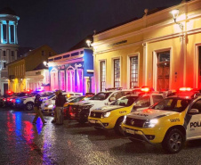 As operações deste final de semana da Ação Integrada de Fiscalização Urbana (AIFU) contra o descumprimento das medidas de enfrentamento da Covid-19 resultaram em 17 estabelecimentos comerciais interditados e 40 autuações administrativas lavradas. O balanço leva em consideração a atuação entre quinta-feira (17) e domingo (20).  -  Curitiba, 20/06/2021  -  Foto: AIFU/SESP-PR