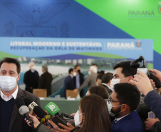 Edital de licitação da primeira fase das obras de recuperação da orla de Matinhos lançado nesta segunda-feira (21) pelo governador Carlos Massa Ratinho Junior prevê investimentos de R$ 377,85 milhões na revitalização de 6,3 quilômetros entre a Avenida Paraná e o Balneário Flórida. Foto: Jonathan Campos/AEN