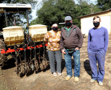 Hortaliças como brócolis e couve-flor mudam a paisagem de São José dos Pinhais. - Felipe Suota e família  -  Curitiba, 24/06/2021  -  Foto: Ari Dias/AEN