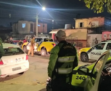 Em ação realizada na tarde e noite do sábado (26), em Curitiba, as equipes da Ação Integrada de Fiscalização Urbana (AIFU) voltaram a fechar estabelecimentos que descumpriam as medidas sanitárias de combate à Covid-19, com aglomerações e festas sem o uso de máscara de proteção, e outras irregularidades.  -  Curitiba, 27/06/2021  -  Foto: Polícia Civil do Paraná