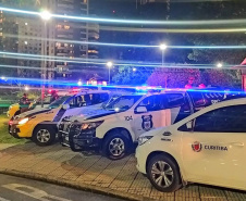 A Ação Integrada de Fiscalização Urbana  (AIFU), coordenada pela Polícia Militar, interditou 16 pontos comerciais de sexta-feira (25/06) até a madrugada desta segunda-feira (28/06). Ao todo, 27 estabelecimentos foram fiscalizados e 54 autuações administrativas lavradas por irregularidades constatadas. Seis pessoas acabaram encaminhadas e 1.205 dispersadas dos locais abordados. -  Curitiba, 28/06/2021  -  Foto: PMPR/SESP-PR